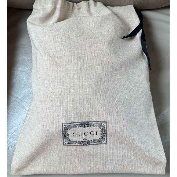 Authentic Gucci Bree Guccissima Leather Crossbody Camera Bag - Picture 13 of 14